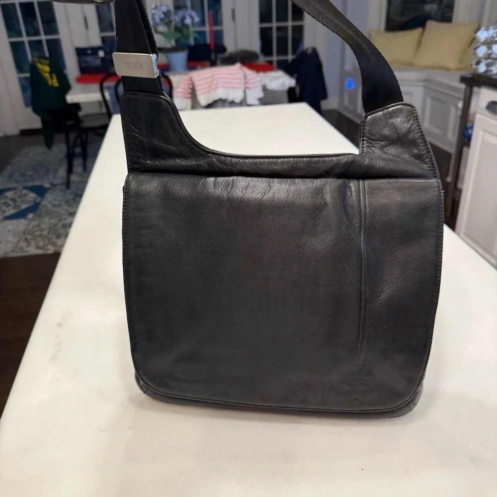 Tumi Shoulder Bag 6923D Bryce Flap Bodybag Cowhide Messenger Grained Leather